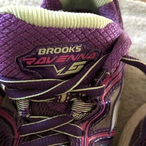 Brooks Ravenna 5 shoes